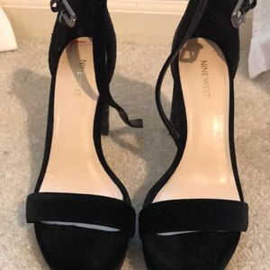 Black sparkly Nine West heels